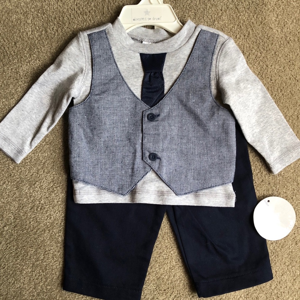 Dressed to Drool two piece dressy set in 0-3 mo